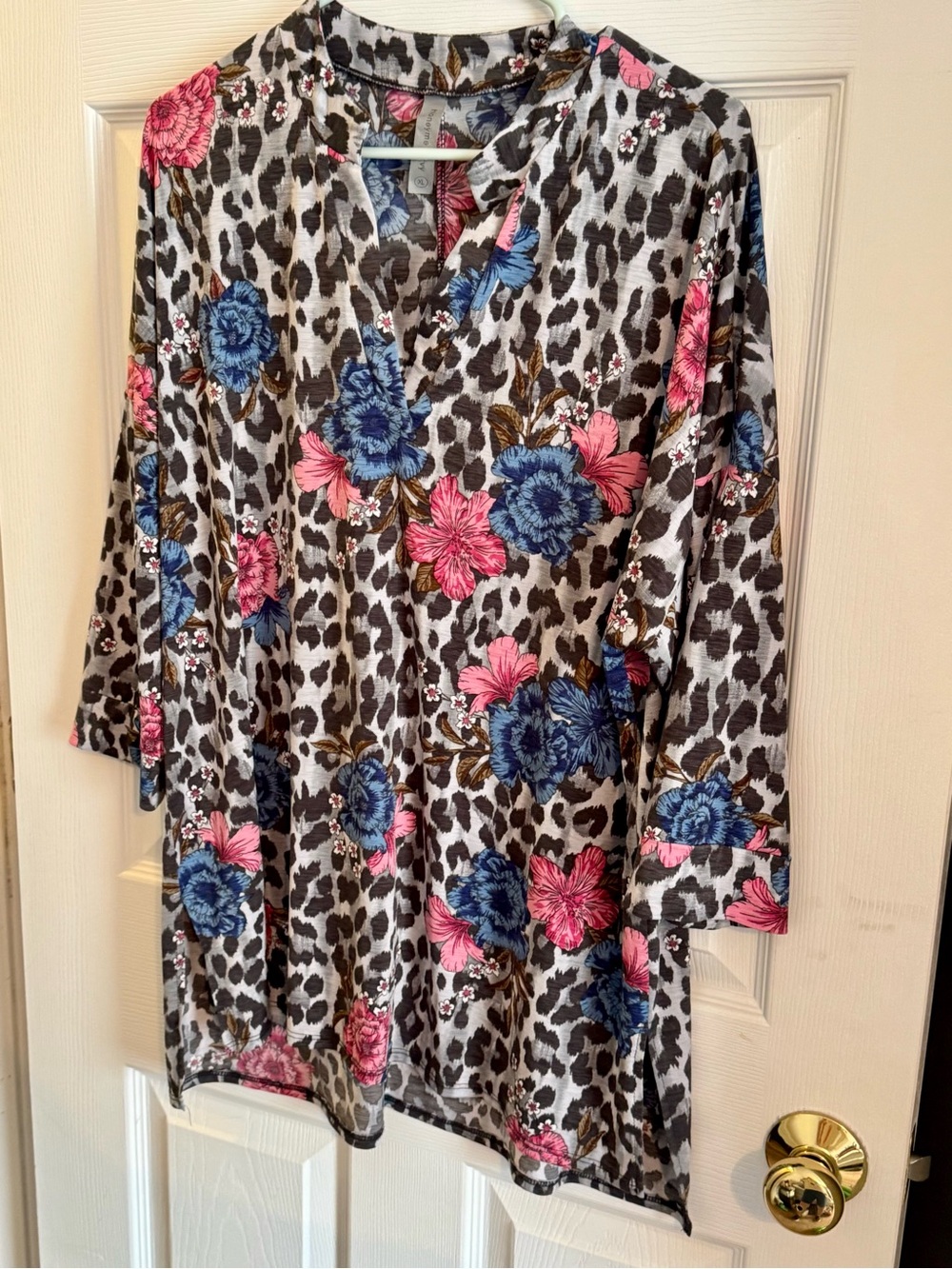 Floral & Leopard Print V-Neck Top - Pink & Blue Flowers